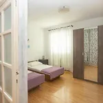 Apartman Near Hangar