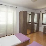 Apartman Near Hangar Vodice