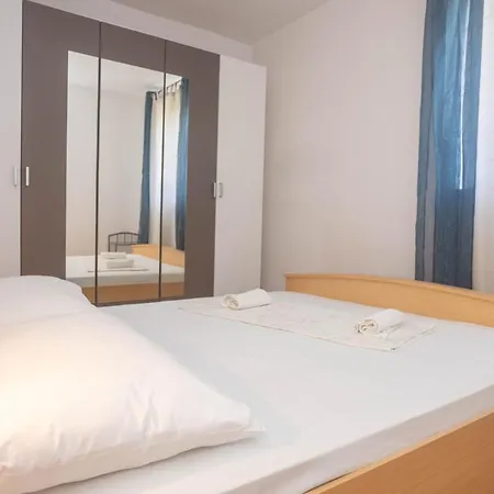 Apartment Near Hangar