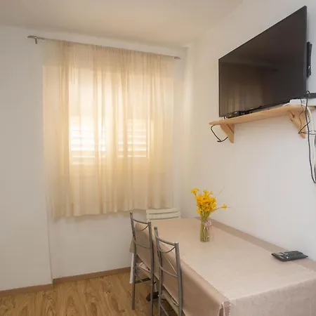 Near Hangar Apartment Vodice