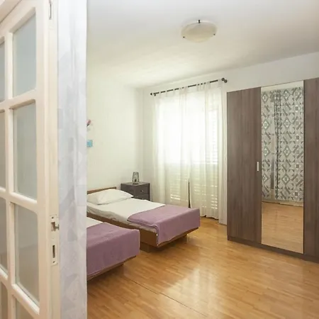 Apartment Near Hangar