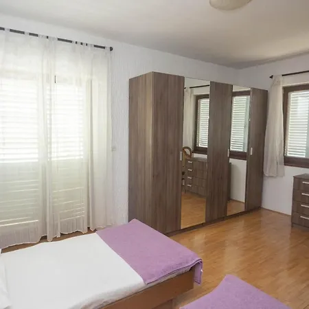 Apartment Near Hangar Vodice