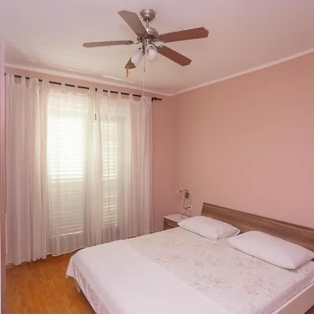 Near Hangar Apartment Vodice