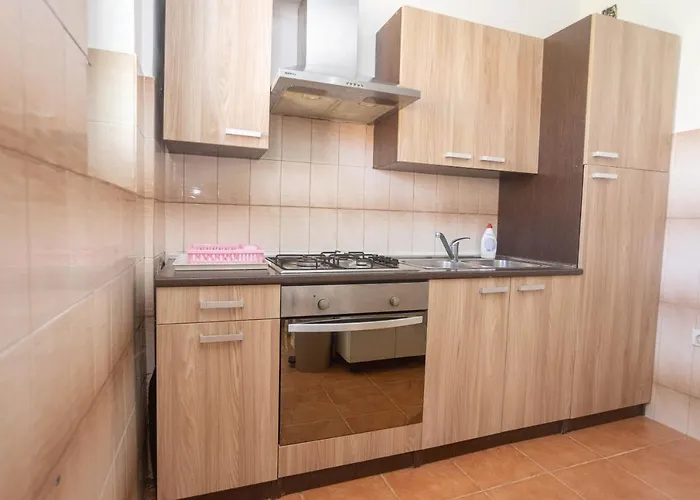 Near Hangar דירה