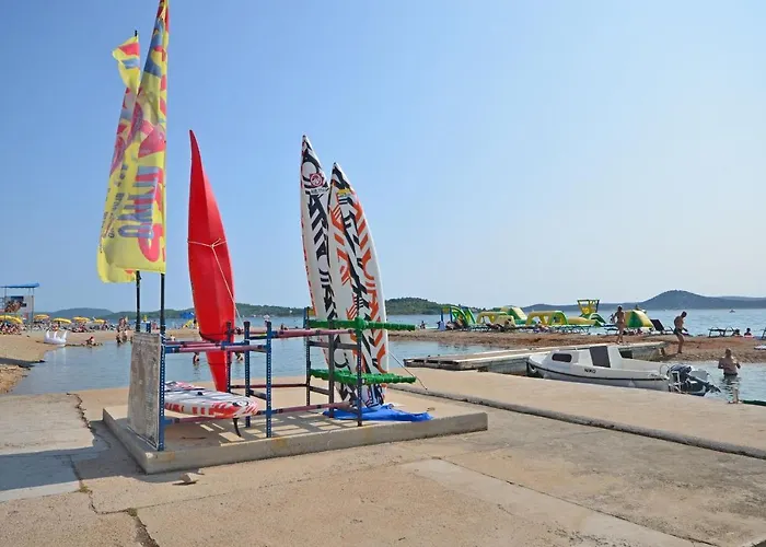 Near Hangar דירה *