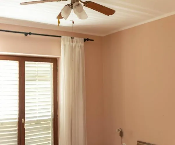 דירה Near Hangar